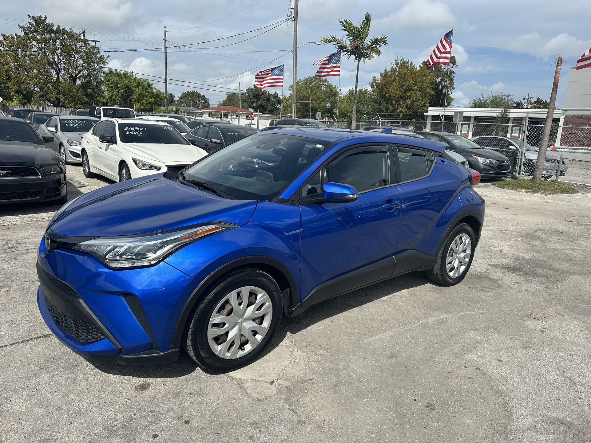 used 2020 Toyota c-hr - back view